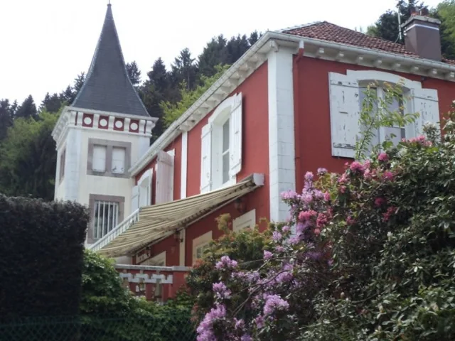 Maison rouge du restaurant Le Clos Heurtebise à Remiremont
