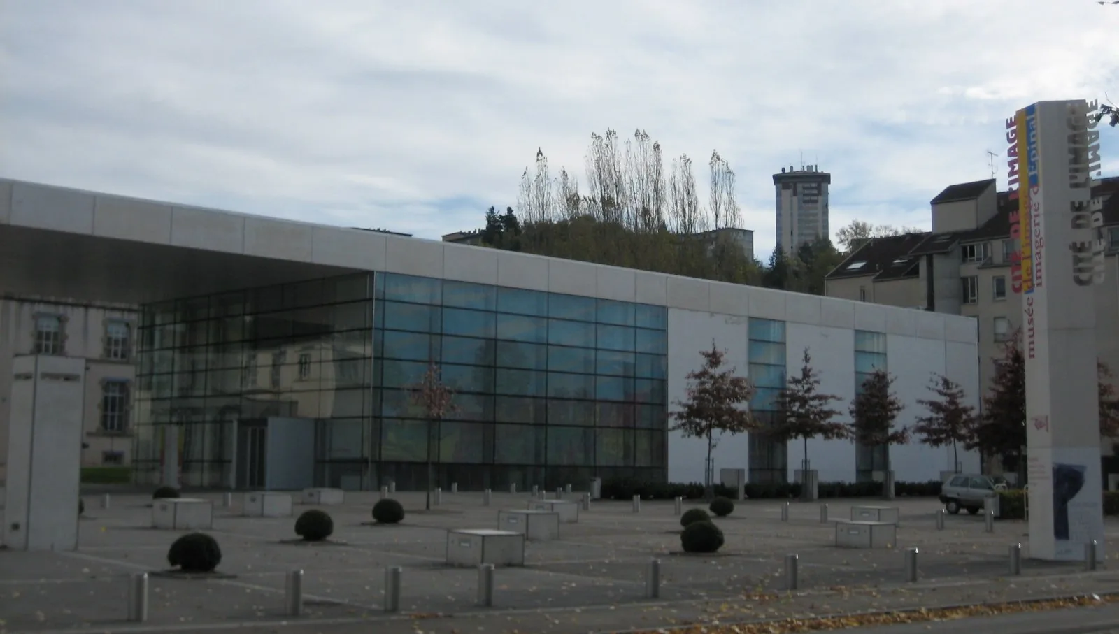 Façade vitrée du Musée de l’Image à Épinal